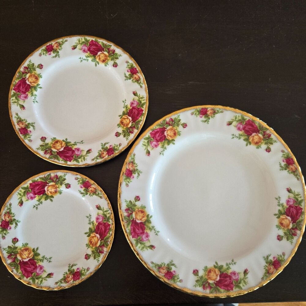 Setting 3 New Royal Albert Old Country Roses Plates England Dinner Salad bread - Picture 2 of 9